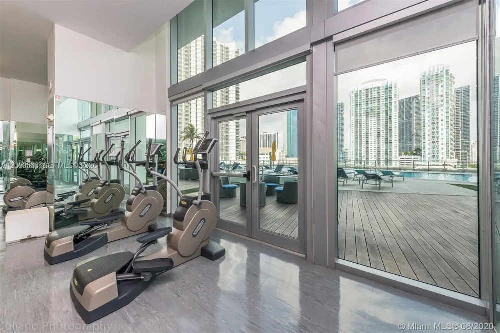 92 SW 3rd St #1107 Miami, FL 33130