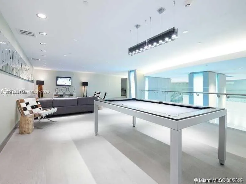 92 SW 3rd St #1107 Miami, FL 33130