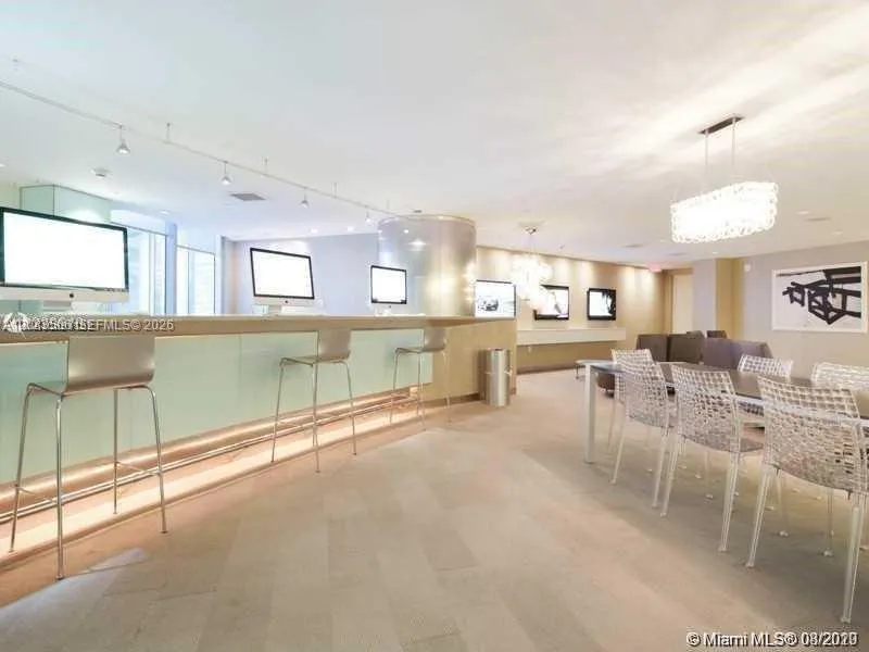 92 SW 3rd St #1107 Miami, FL 33130