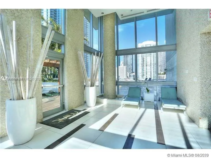 92 SW 3rd St #1107 Miami, FL 33130