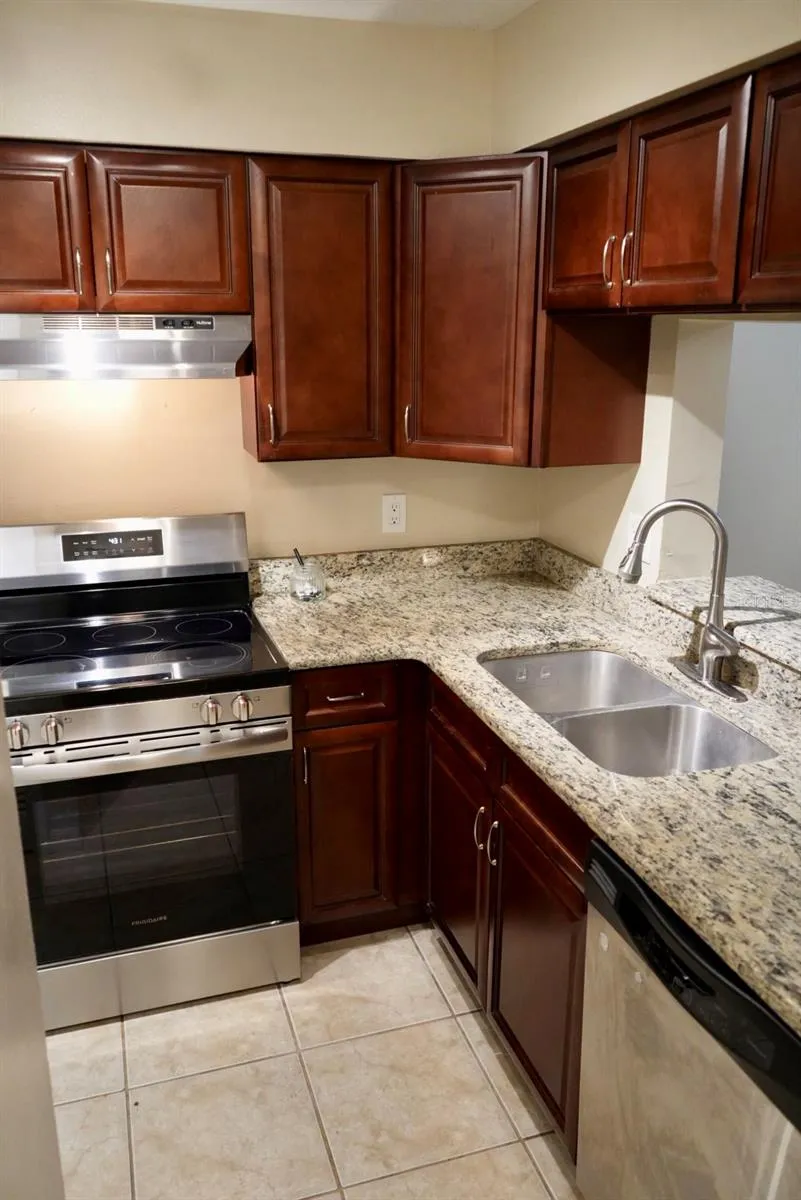 2006 NORTHLAKE DRIVE #2006 Sanford, FL 32773