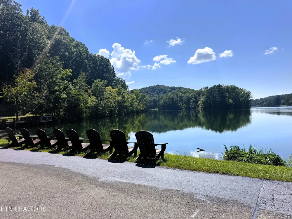 661 Laurel Lake Circle Madisonville, TN 37354