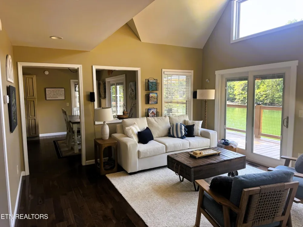 661 Laurel Lake Circle Madisonville, TN 37354