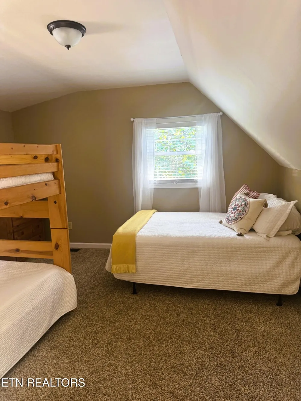 661 Laurel Lake Circle Madisonville, TN 37354
