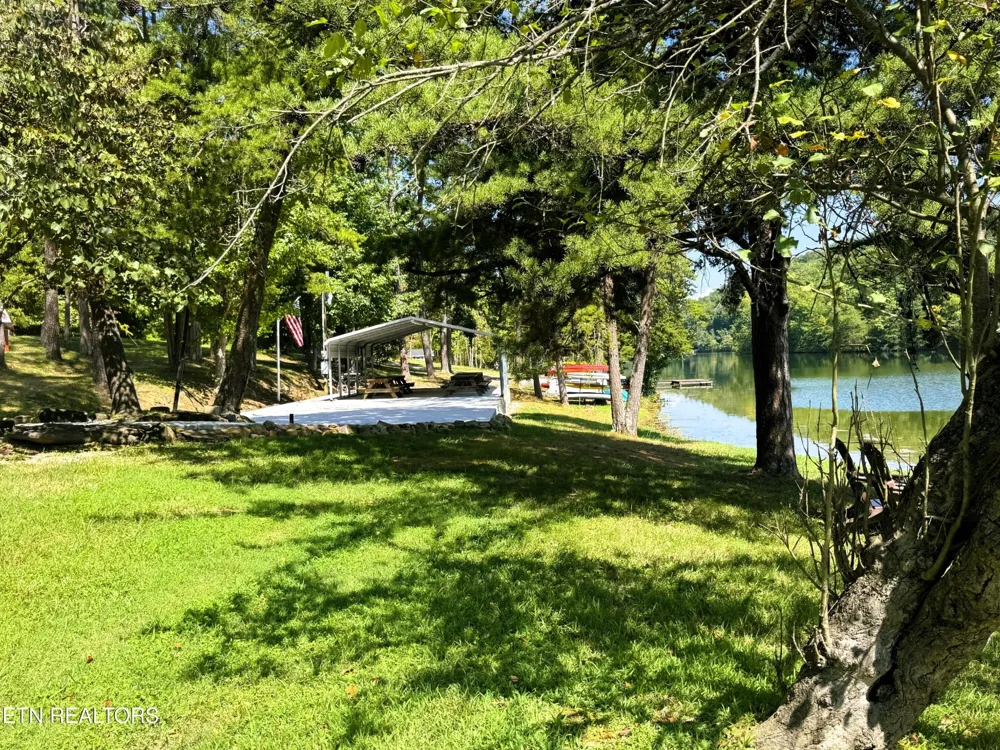661 Laurel Lake Circle Madisonville, TN 37354