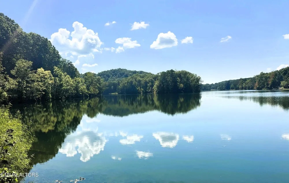 661 Laurel Lake Circle Madisonville, TN 37354
