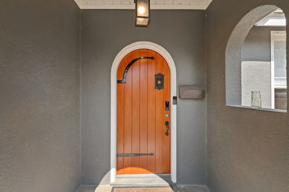 2002 Travis Heights Boulevard Austin, TX 78704