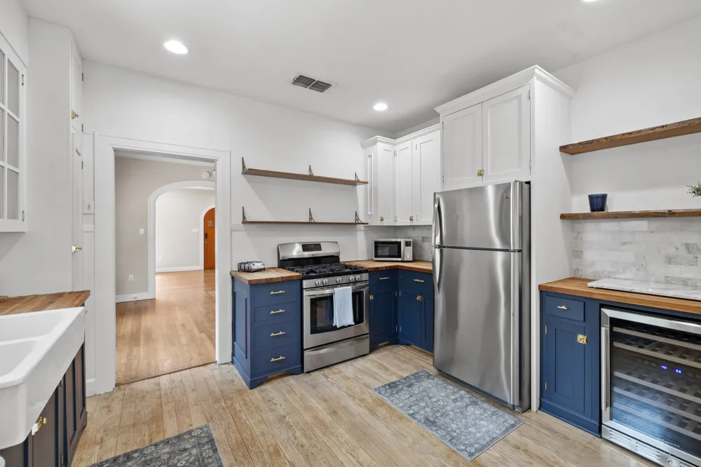 2002 Travis Heights Boulevard Austin, TX 78704