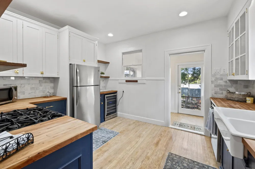 2002 Travis Heights Boulevard Austin, TX 78704