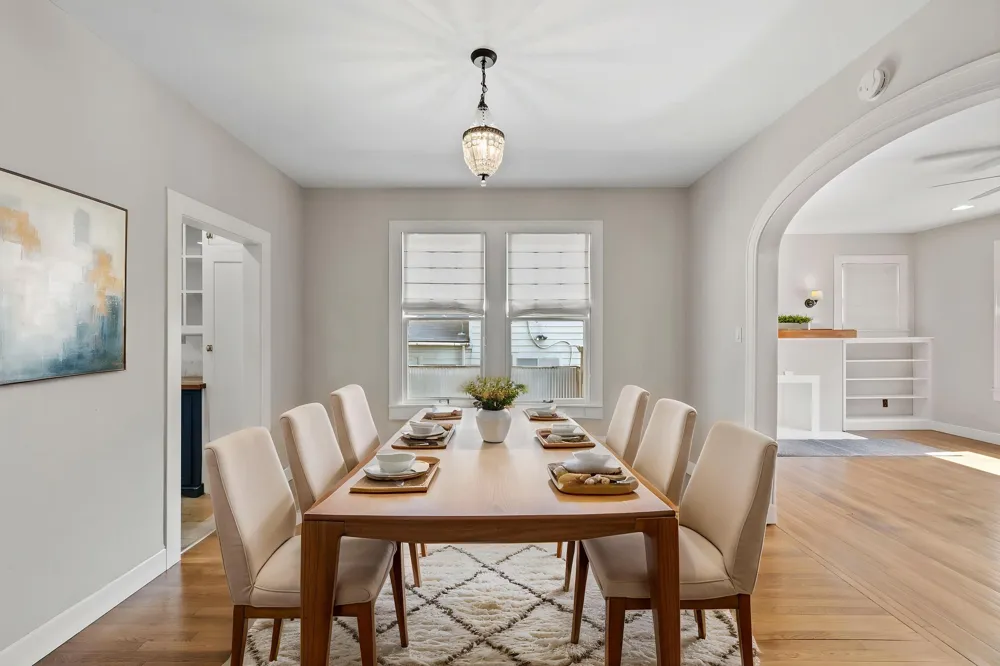 2002 Travis Heights Boulevard Austin, TX 78704