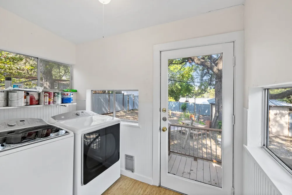 2002 Travis Heights Boulevard Austin, TX 78704