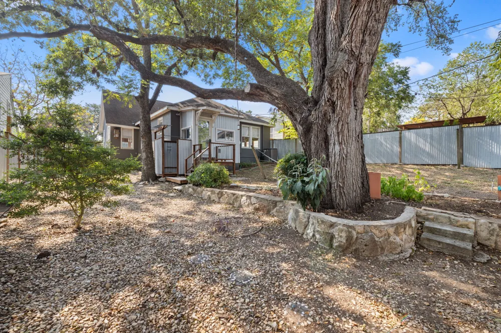 2002 Travis Heights Boulevard Austin, TX 78704