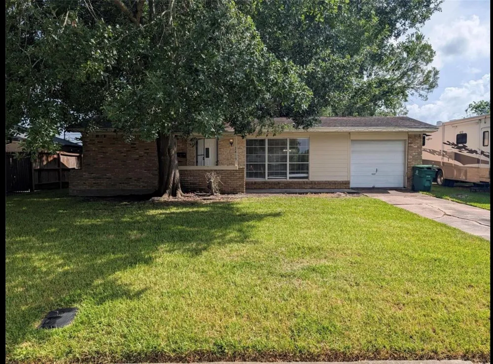 2819 Dragonwick Drive Houston, TX 77045