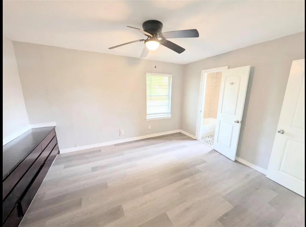 2819 Dragonwick Drive Houston, TX 77045