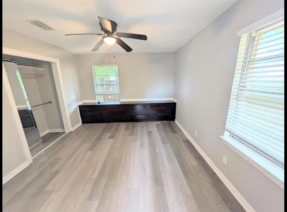 2819 Dragonwick Drive Houston, TX 77045