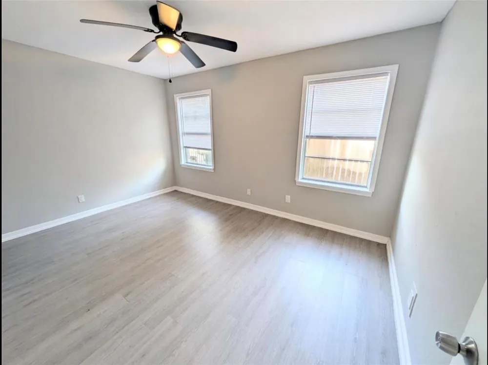 2819 Dragonwick Drive Houston, TX 77045