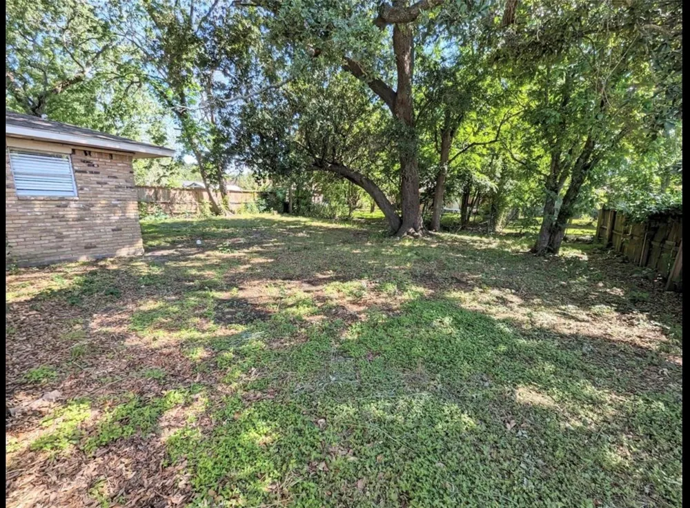 2819 Dragonwick Drive Houston, TX 77045