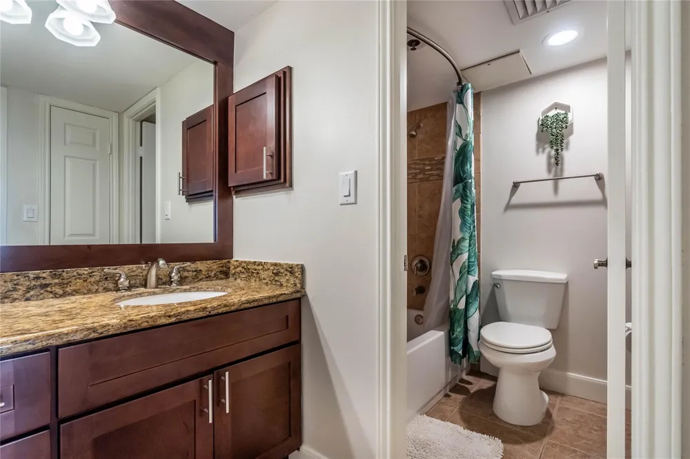 3525 Sage Road #1313 Houston, TX 77056