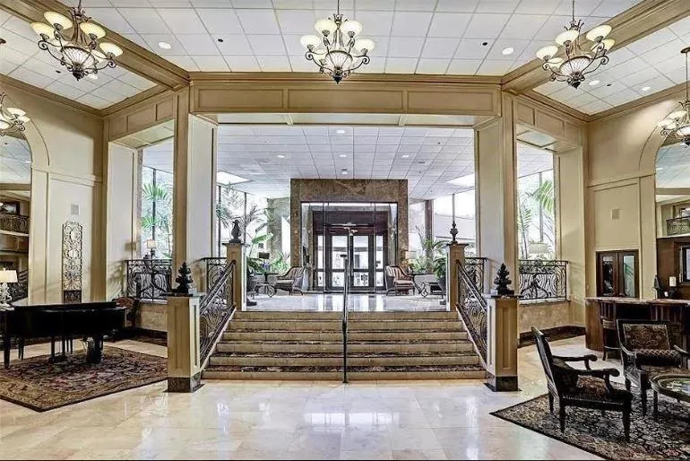 3525 Sage Road #1313 Houston, TX 77056