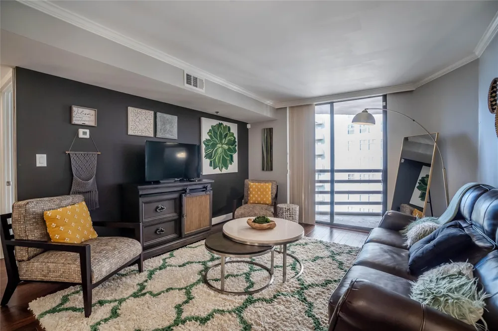 3525 Sage Road #1313 Houston, TX 77056