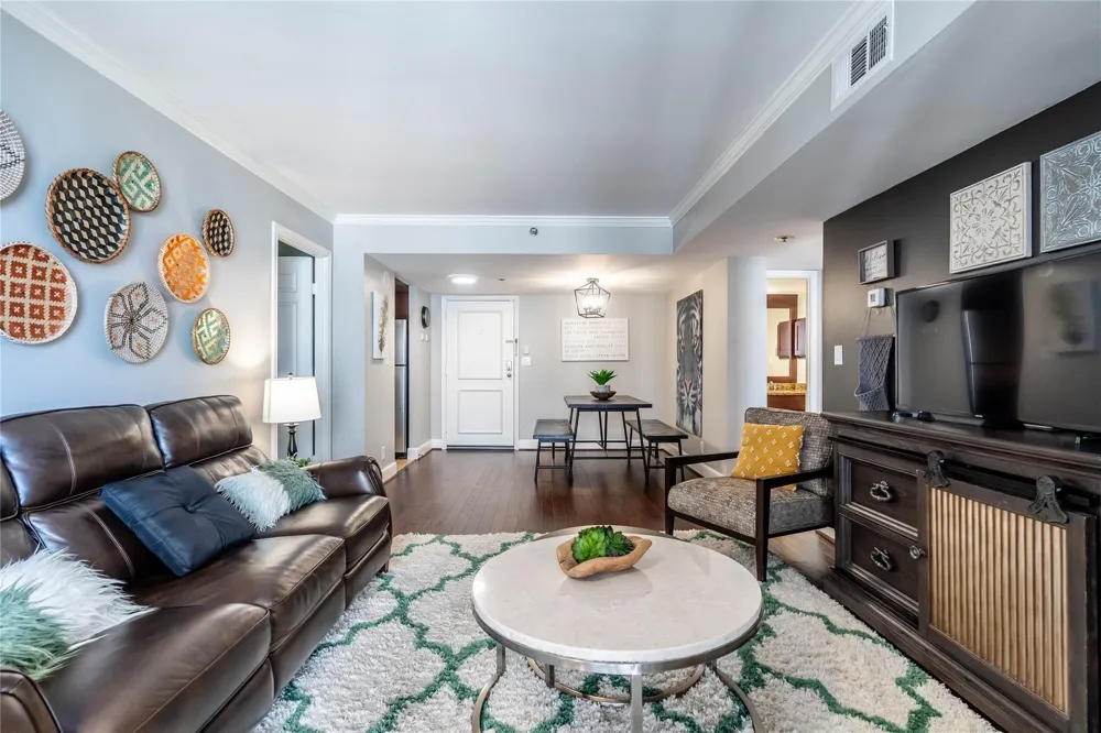 3525 Sage Road #1313 Houston, TX 77056
