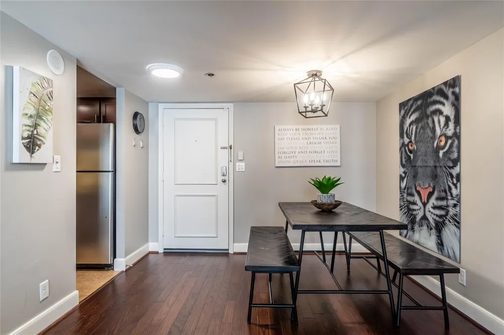 3525 Sage Road #1313 Houston, TX 77056