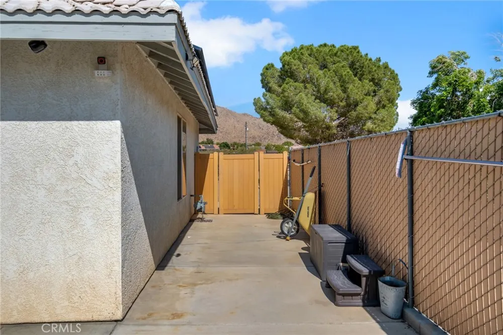 17112 Century Plant Apple Valley, CA 92307
