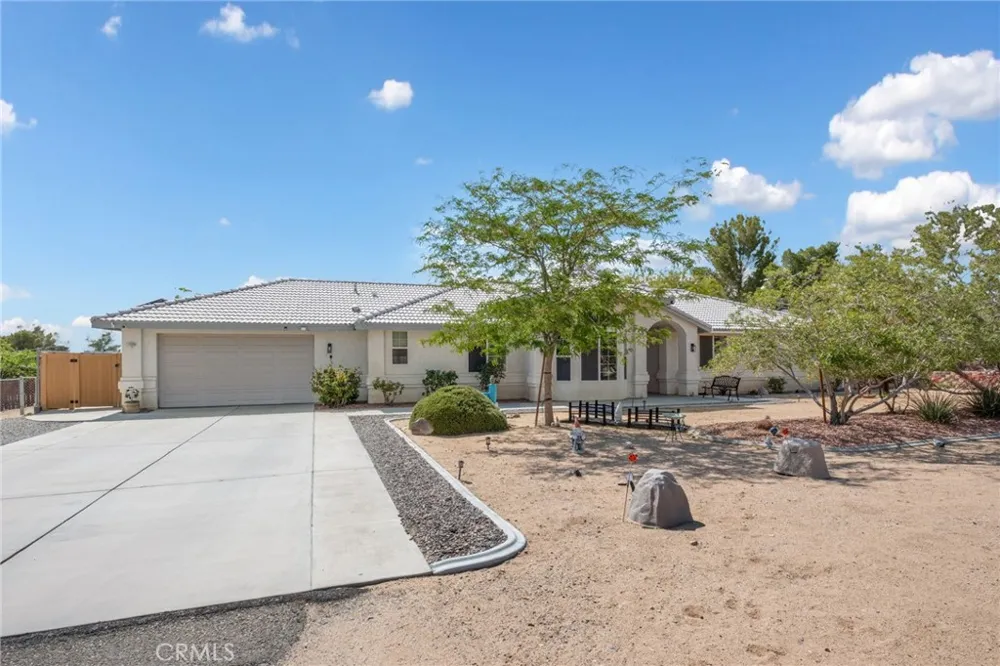 17112 Century Plant Apple Valley, CA 92307