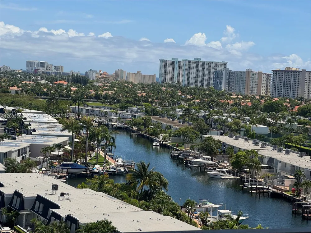 2500 Parkview Dr #1109 Hallandale Beach, FL 33009