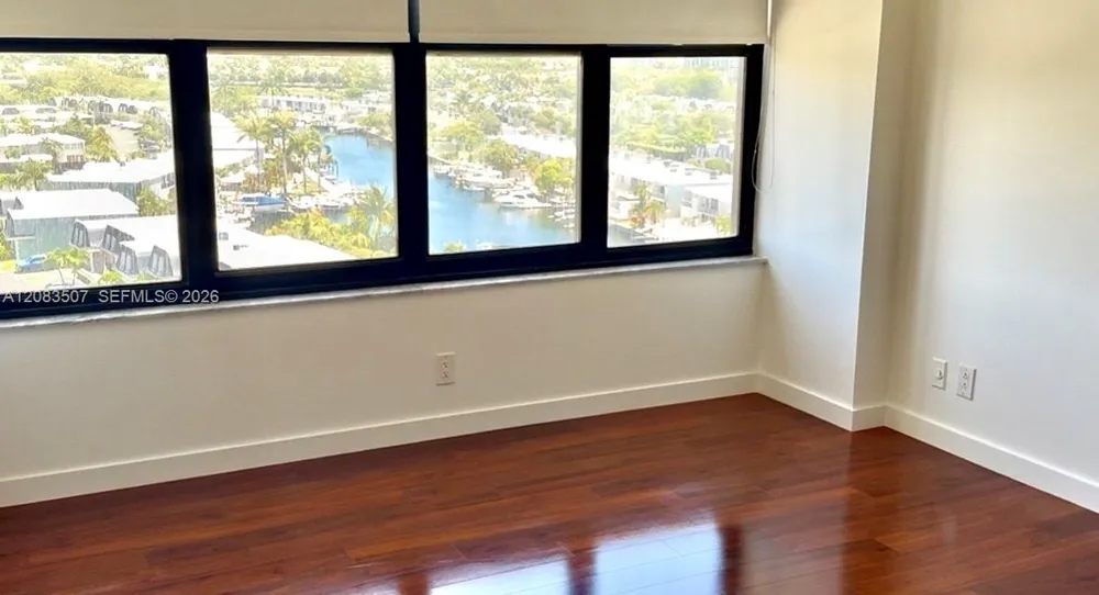 2500 Parkview Dr #1109 Hallandale Beach, FL 33009