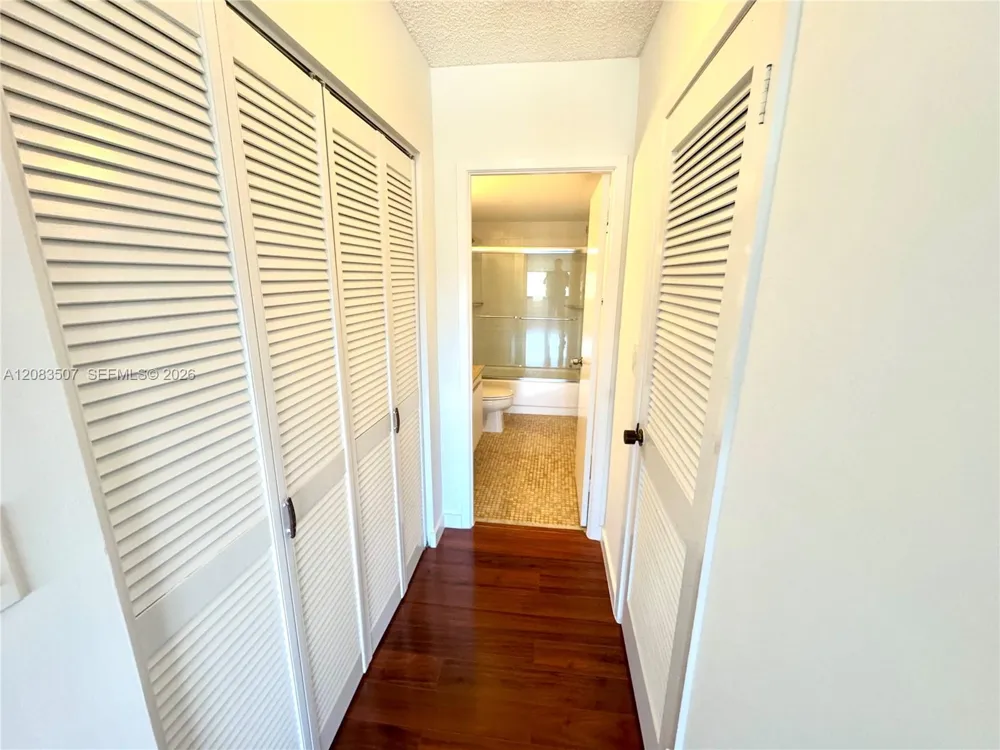 2500 Parkview Dr #1109 Hallandale Beach, FL 33009