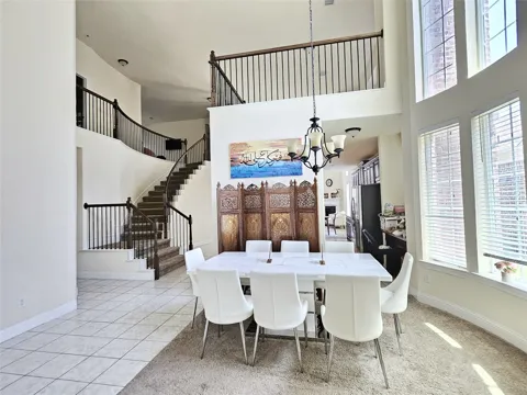 608 Jagged Way