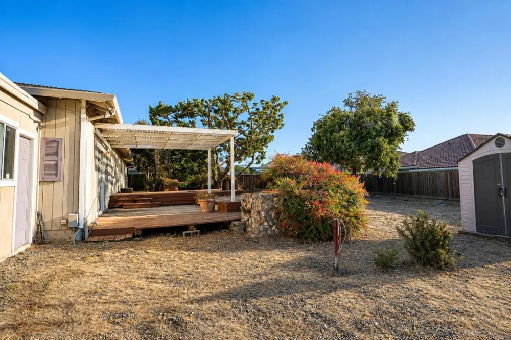 100 El Dorado Drive Hollister, CA 95023