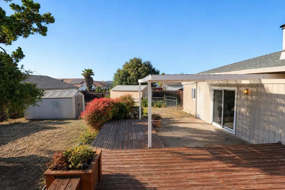 100 El Dorado Drive Hollister, CA 95023