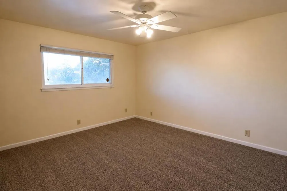 100 El Dorado Drive Hollister, CA 95023