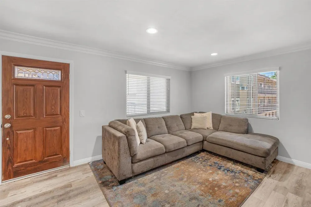 2752 B STREET #212 San Diego, CA 92102