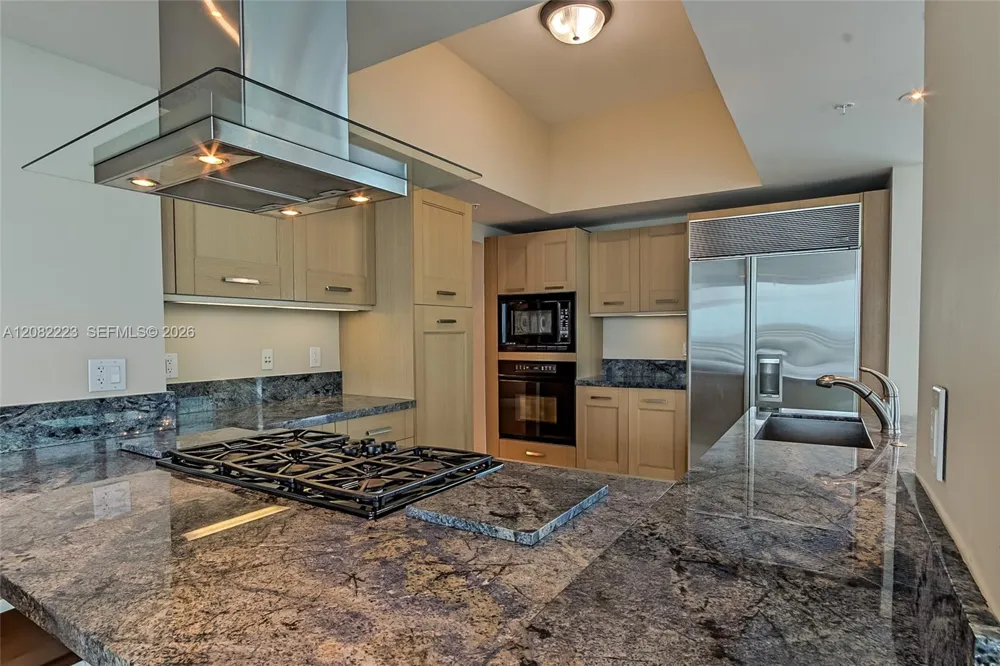 3535 S OCEAN DR #2805 Hollywood, FL 33019