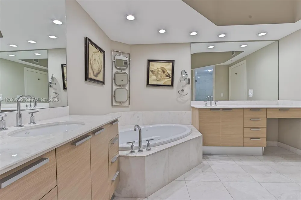 3535 S OCEAN DR #2805 Hollywood, FL 33019