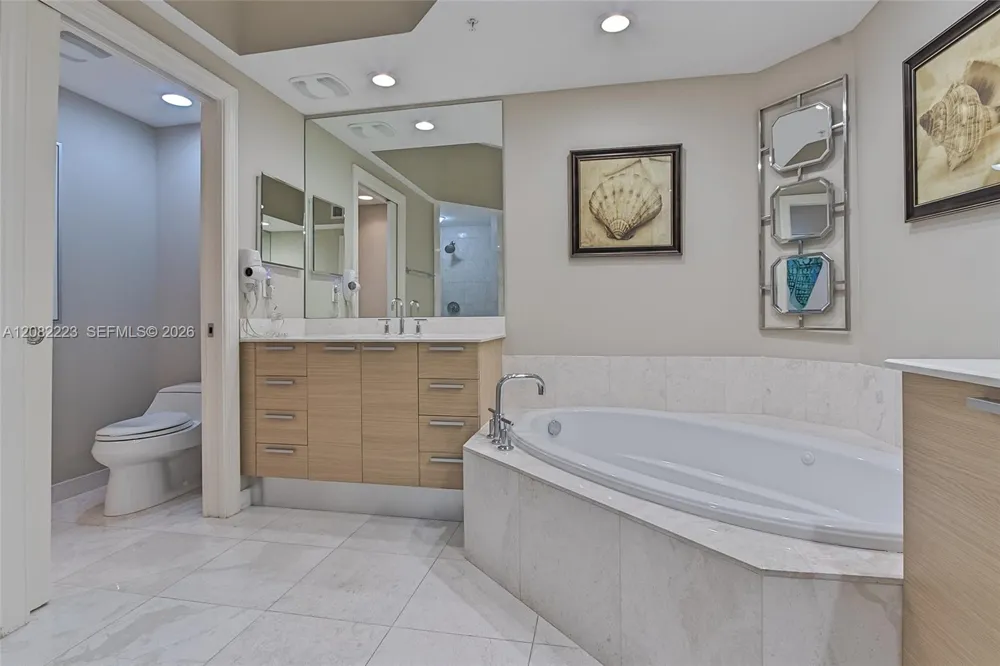 3535 S OCEAN DR #2805 Hollywood, FL 33019