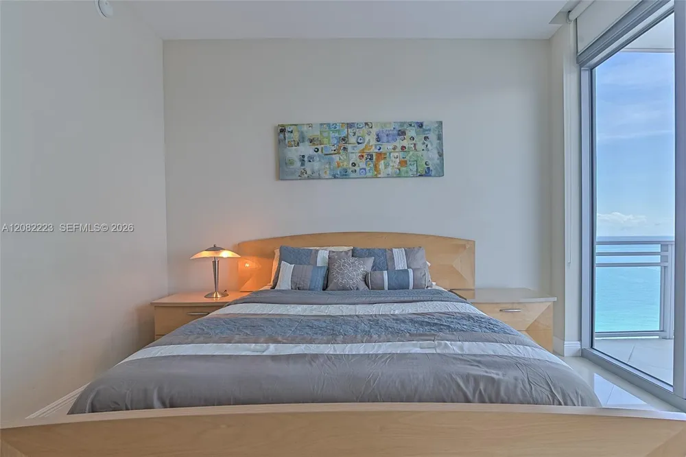 3535 S OCEAN DR #2805 Hollywood, FL 33019