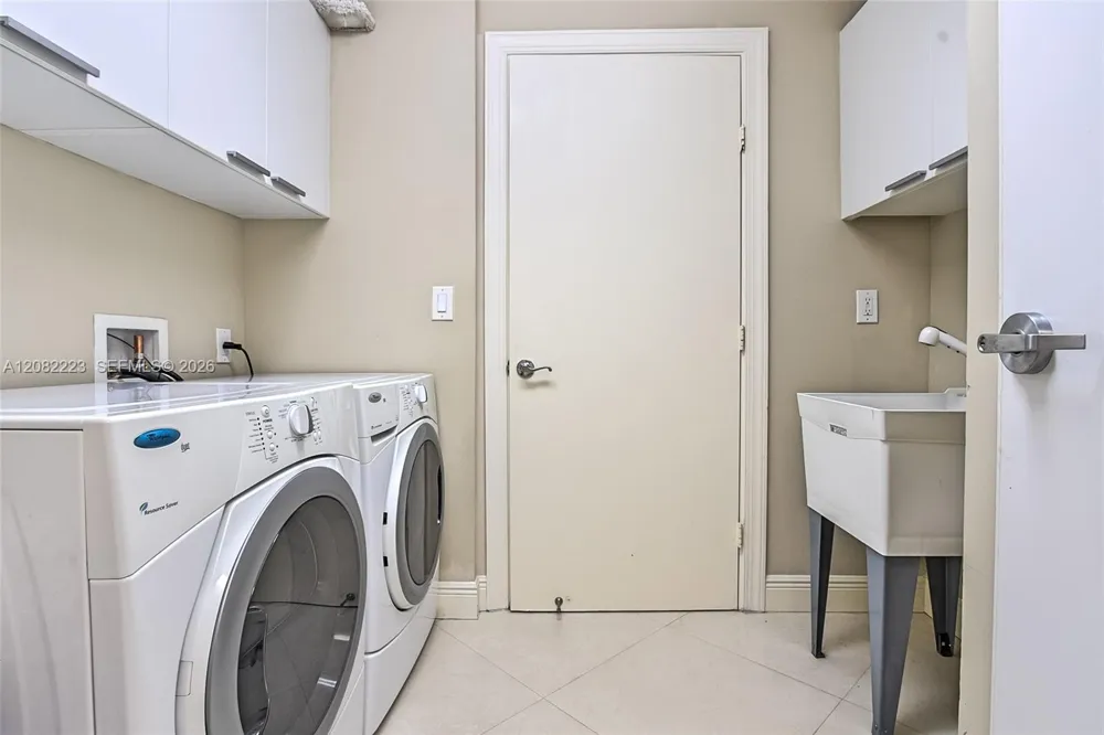 3535 S OCEAN DR #2805 Hollywood, FL 33019