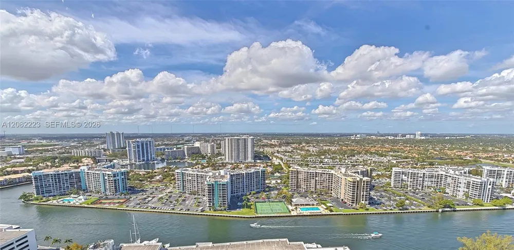 3535 S OCEAN DR #2805 Hollywood, FL 33019