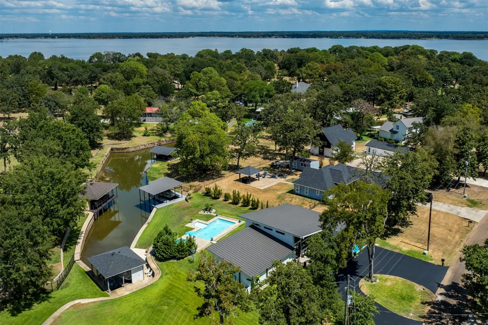 105 Azalea Court Trinidad, TX 75163
