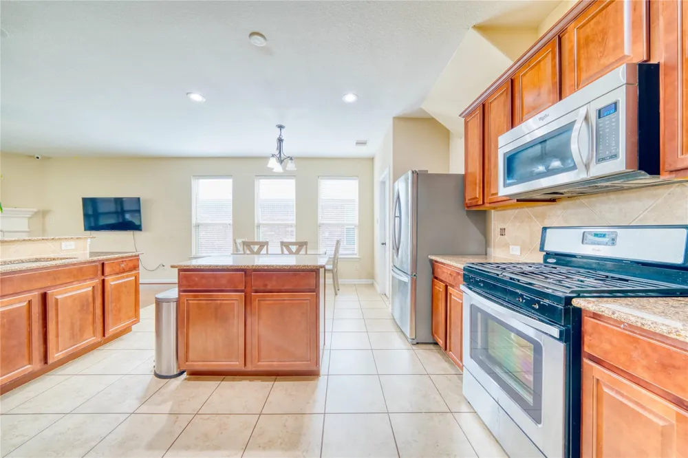 7310 Eastpoint Boulevard Baytown, TX 77521