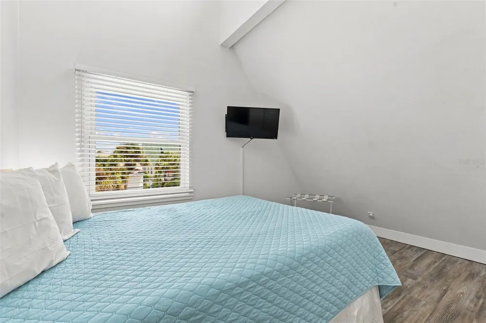 113 4TH AVENUE St Pete Beach, FL 33706