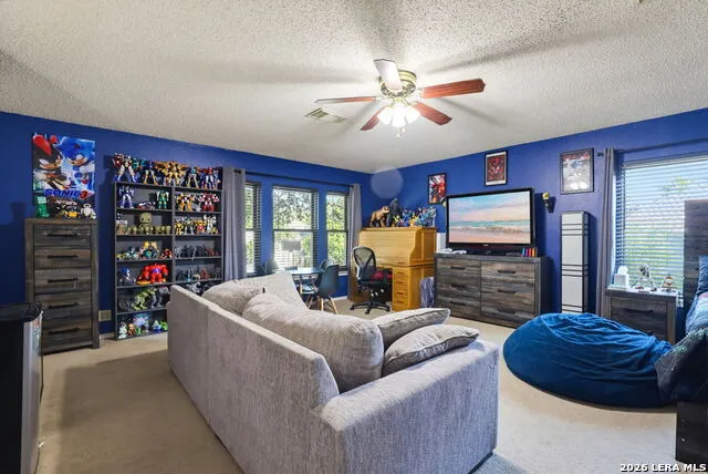 8643 Park Olympia Universal City, TX 78148