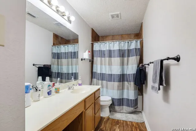 8643 Park Olympia Universal City, TX 78148