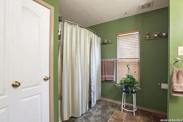 8643 Park Olympia Universal City, TX 78148