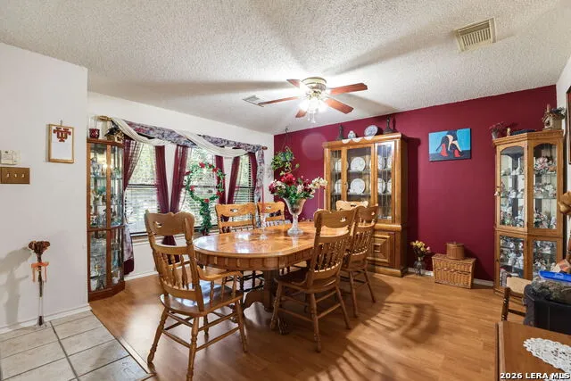 8643 Park Olympia Universal City, TX 78148