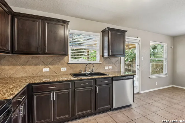 2535 FAYETTE DR New Braunfels, TX 78130